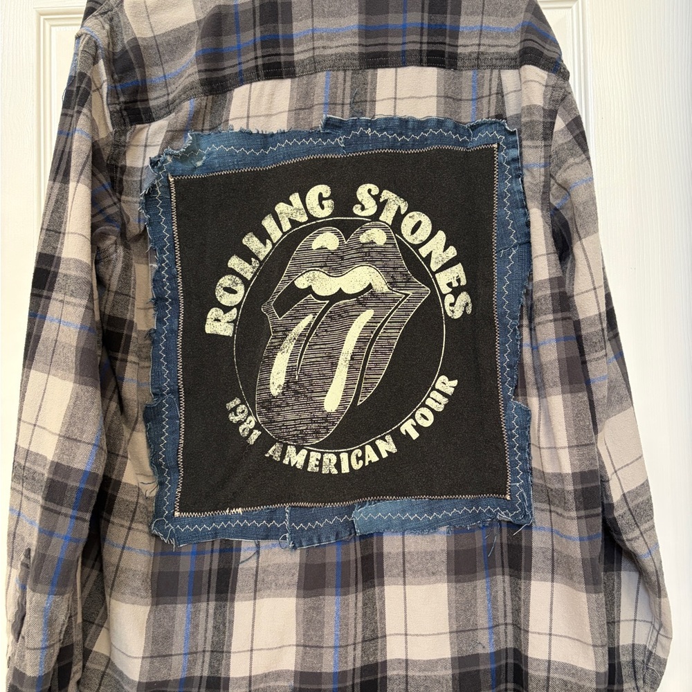 Faded Glory Blue and Gray Plaid Button Down Shirt